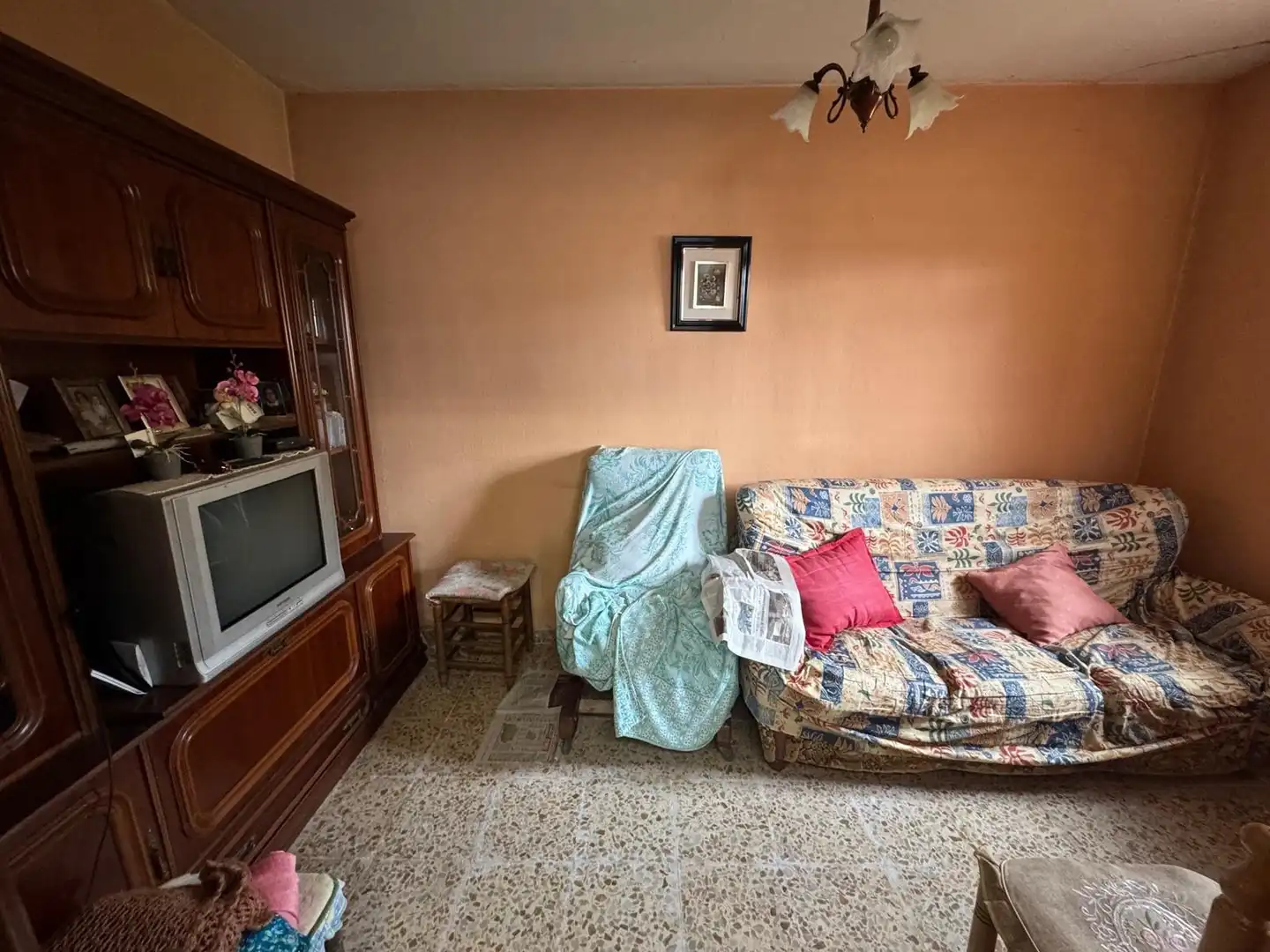 Sala d'estar de Finca rústica en venda en Priaranza del Bierzo amb Calefacció i Jardí privat