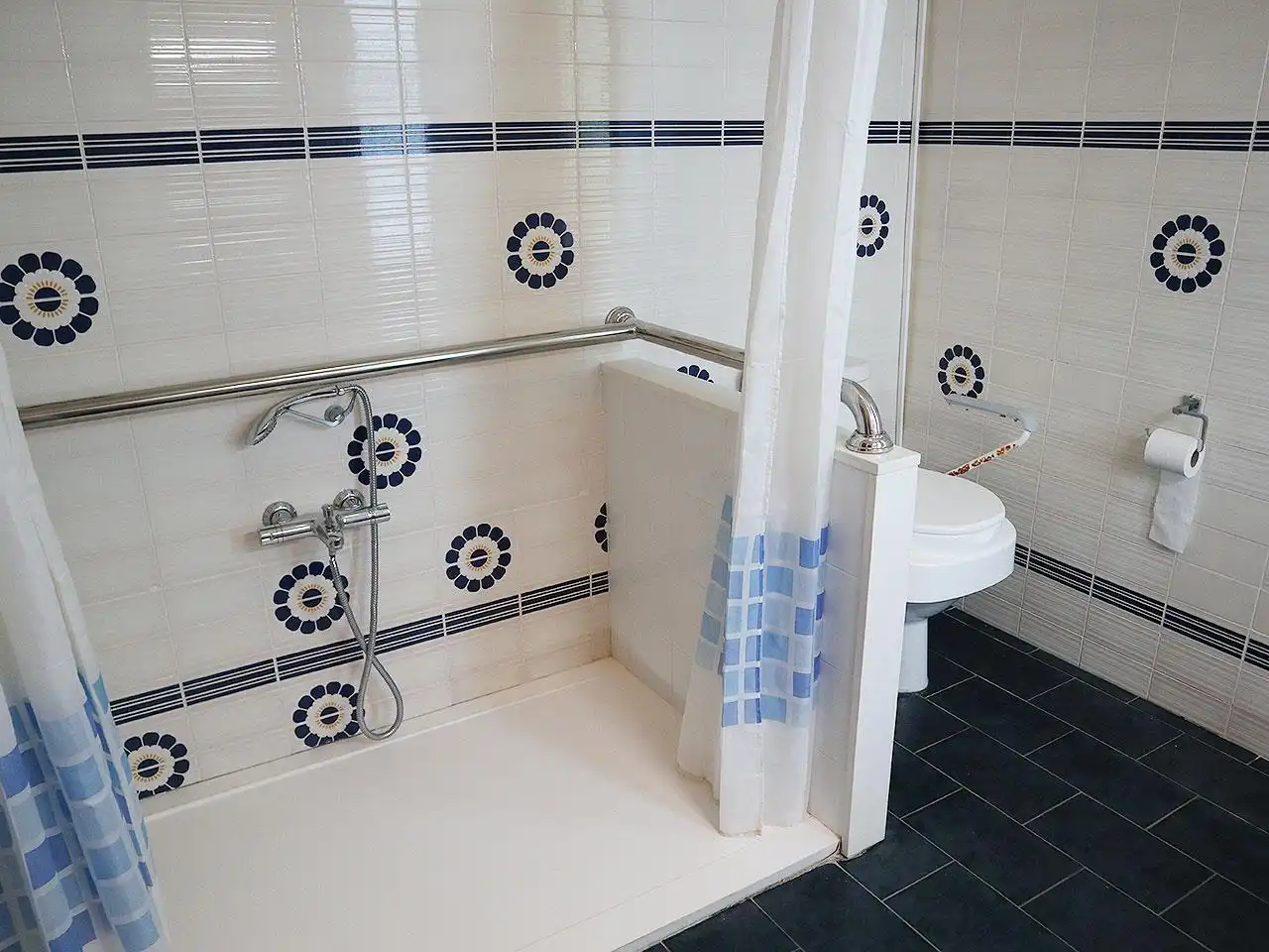 Bany de Casa o xalet en venda en Alcanar amb Jardí privat, Terrassa i Piscina