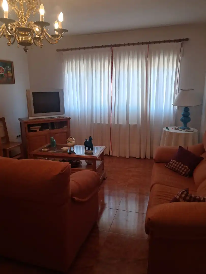 Sala de estar de Casa o chalet en venta en Santa María del Tiétar con Calefacción, Amueblado y Horno