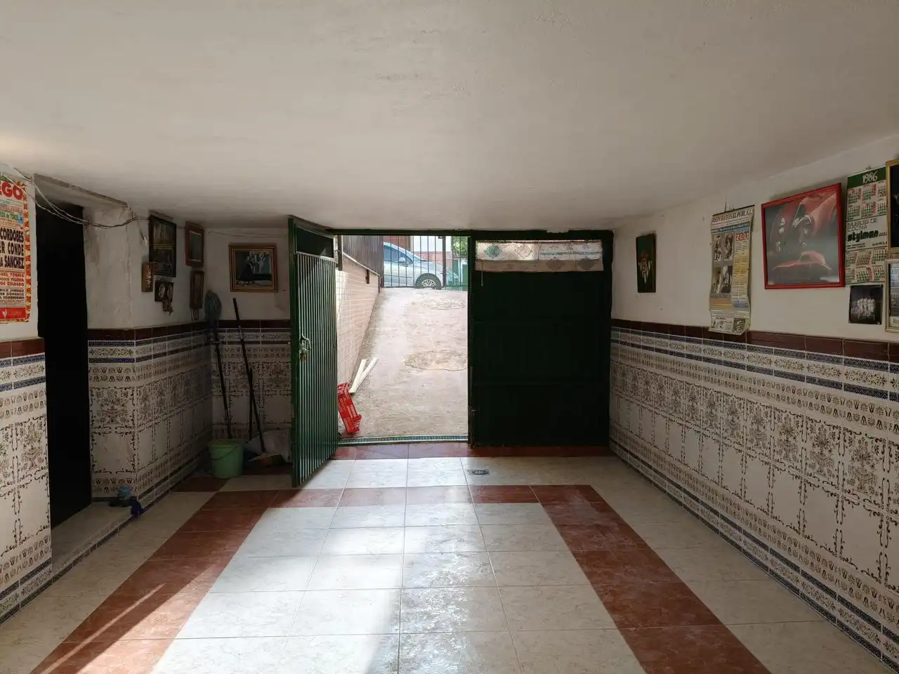 Houses for sale in Lucena  with Air Conditioner, Terrace and Storage room