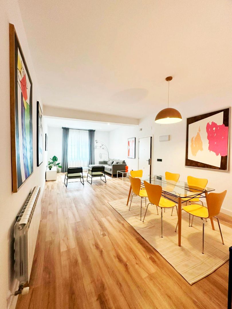 Pis en venda a Calle Nueve de Mayo, 13, Salesas - Foncalada - Campoamor, Centro - Casco Histórico