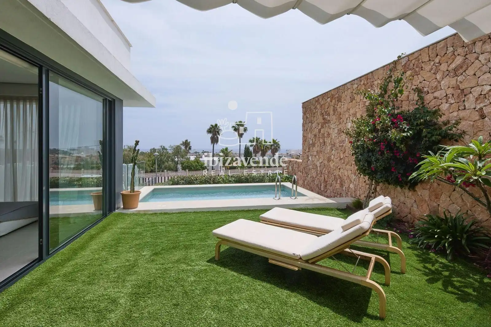 Terraza de Casa o chalet de alquiler en Santa Eulària des Riu con Aire acondicionado, Calefacción y Jardín privado