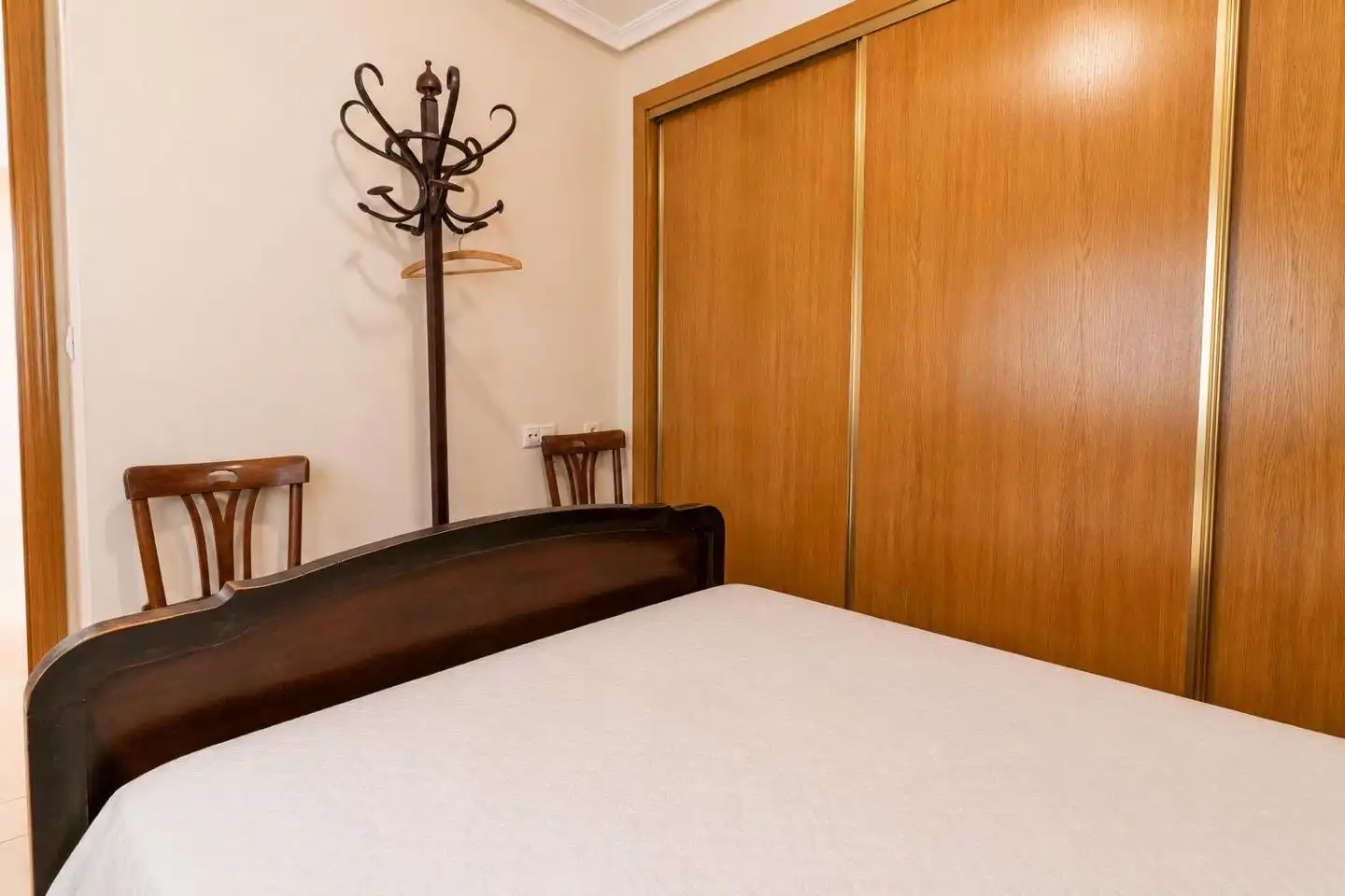 Habitación de Apartamento en venta en Santa Pola con Terraza, Trastero y Amueblado
