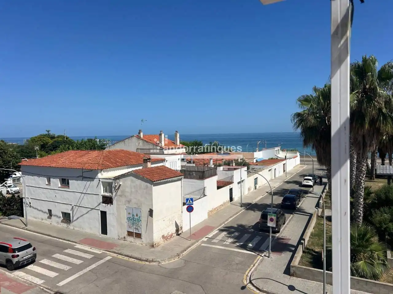 Vista exterior de Casa o xalet en venda en Vilassar de Mar amb Jardí privat, Terrassa i Piscina