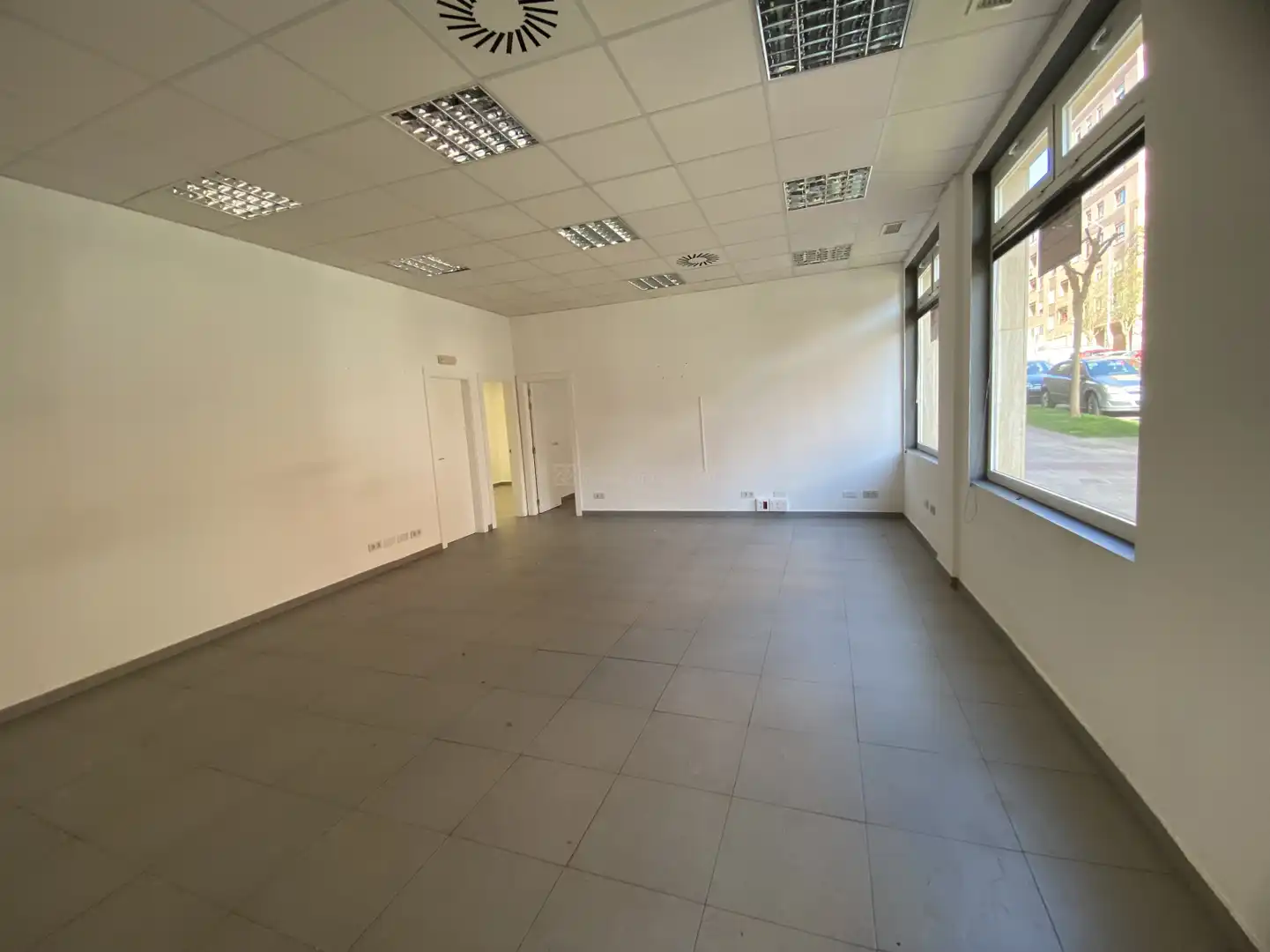 Oficina en venda en  Logroño amb Aire condicionat i Calefacció