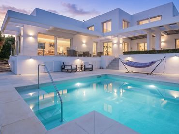 Haus mit Pool zum Verkauf in Sotogrande Costa