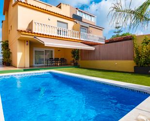 Swimming pool of Single-family semi-detached to rent in Castellón de la Plana / Castelló de la Plana  with Air Conditioner, Terrace and Swimming Pool