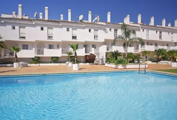 Piscina de Casa o chalet de alquiler en Marbella con Terraza, Amueblado y Piscina comunitaria