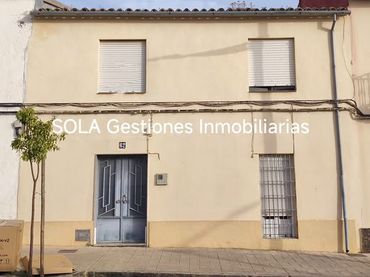 Casa en venda a Torreperogil