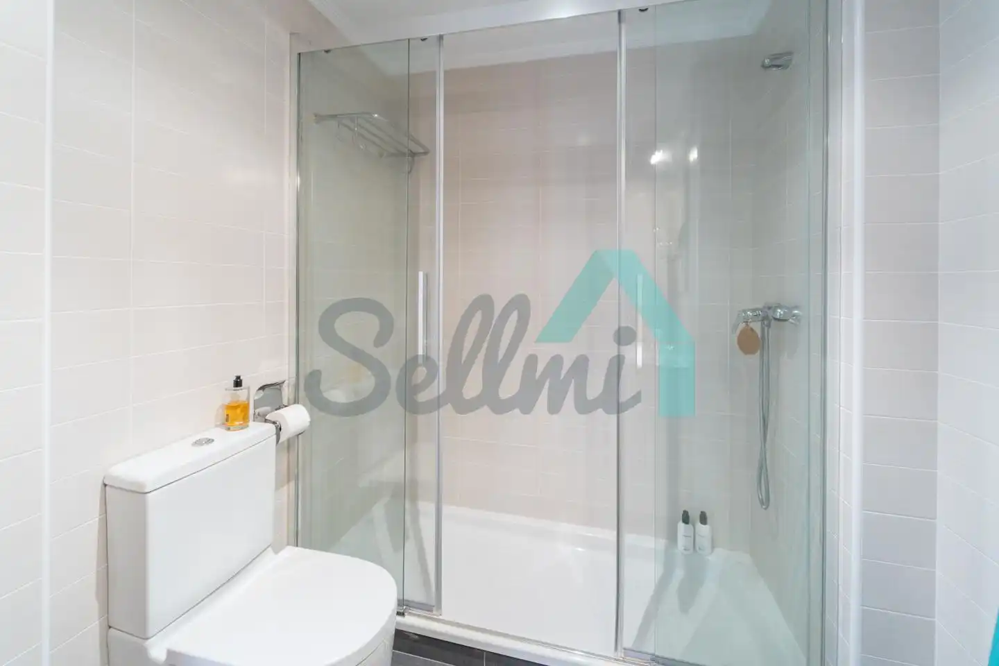 Bathroom of Flat for sale in Castropol  with Heating, Storage room and Furnished