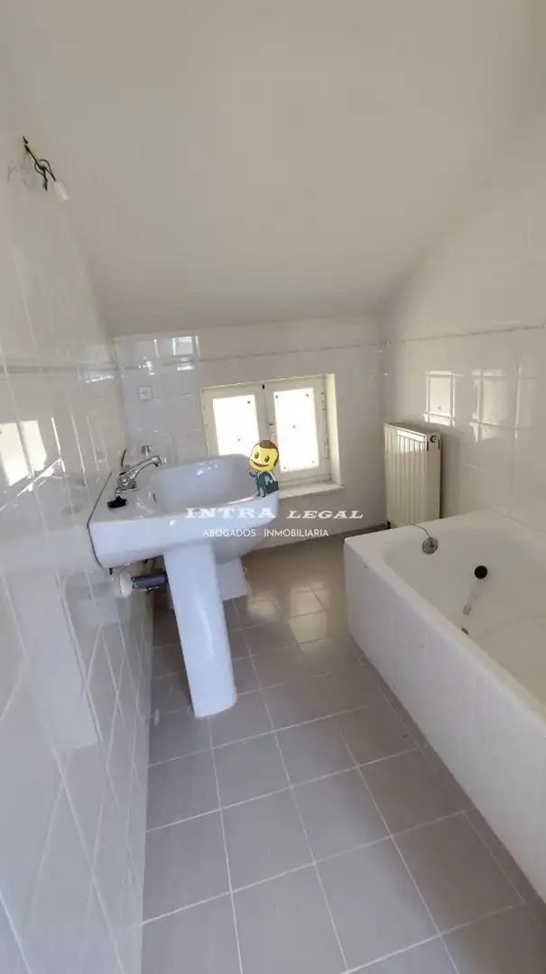 Bathroom of Houses for sale in Valverdón  with Heating, Swimming Pool and Furnished
