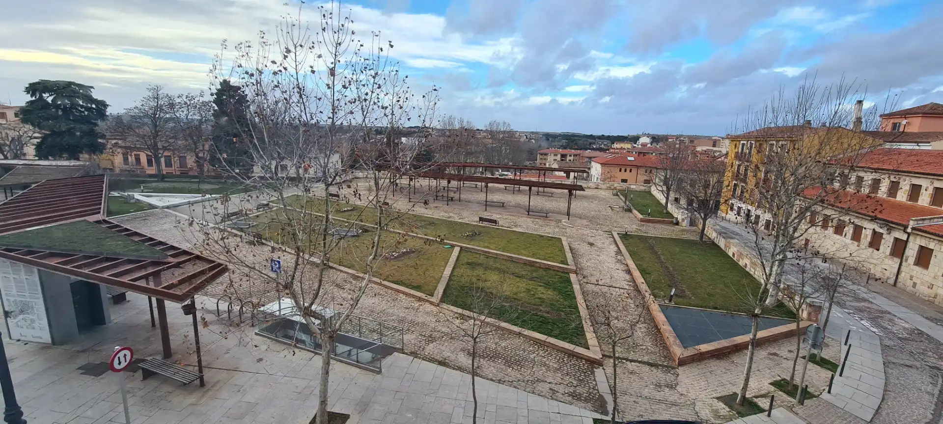 Vista exterior de Piso en venta en Zamora Capital  con Calefacción, Parquet y Amueblado