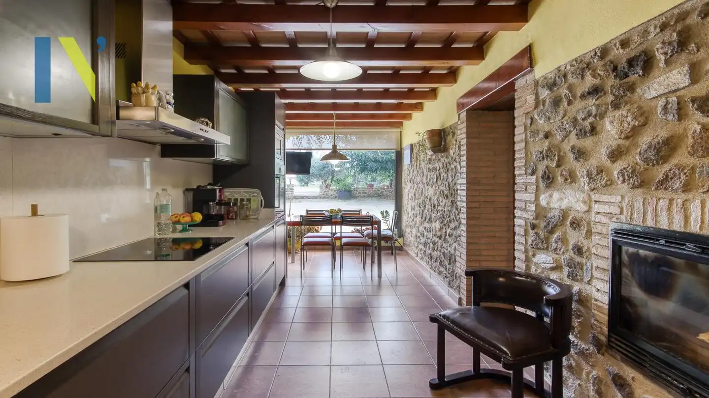 Cocina de Finca rústica en venta en Sant Gregori