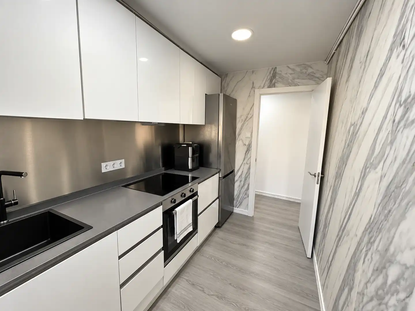 Flat with terrace for sale in La Gavarra, imagen 5