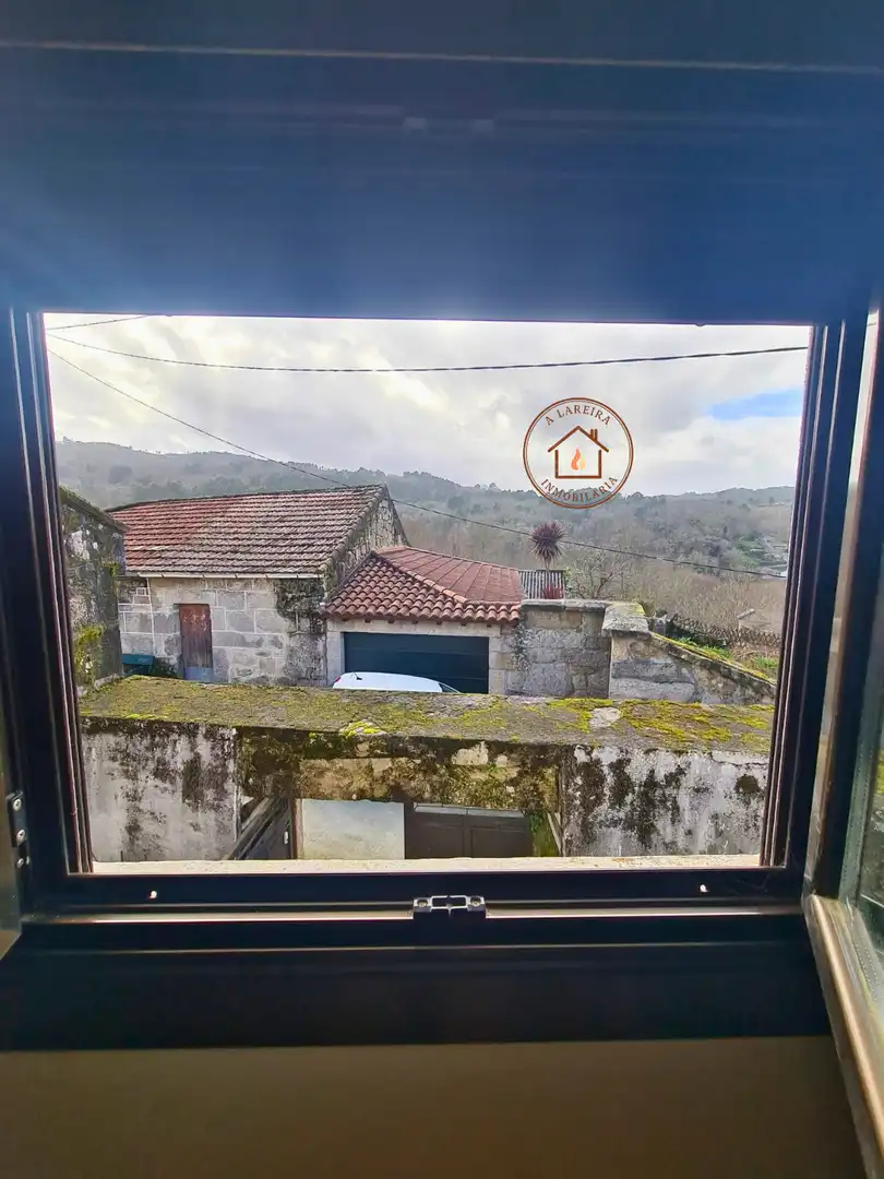 Vista exterior de Casa adosada en venta en Lobios con Terraza, Trastero y Amueblado