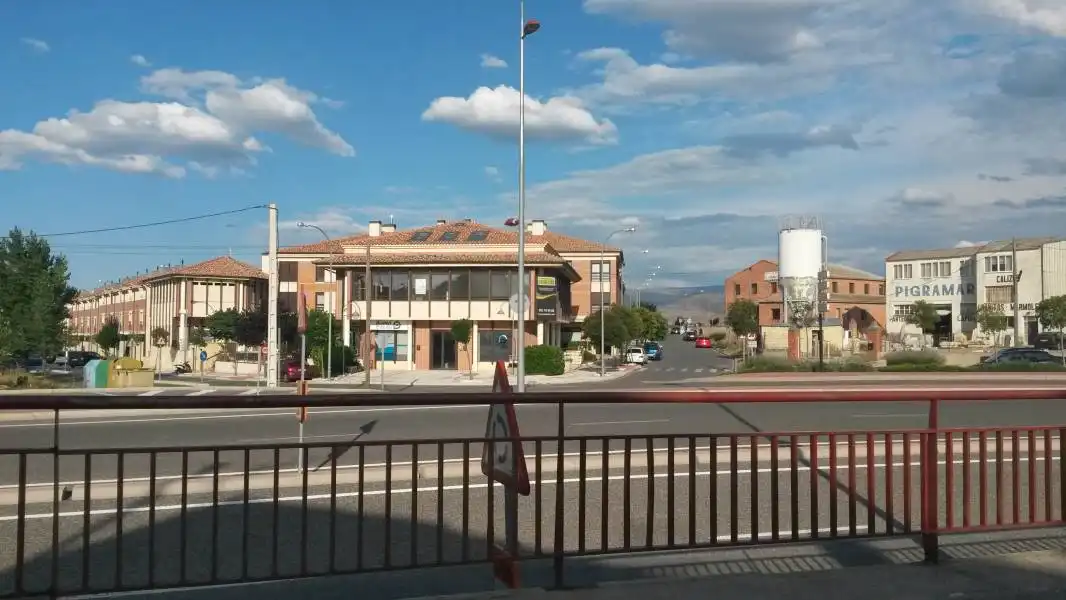 Business premises to rent in Carretera Valladolid, imagen 2
