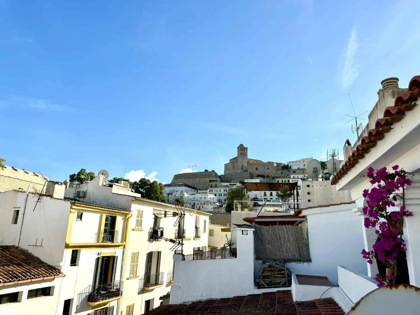 Vista exterior de Pis en venda en Eivissa amb Aire condicionat
