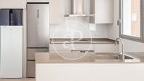 Kitchen of Flat to rent in  Madrid Capital  with Air Conditioner, Heating and Storage room