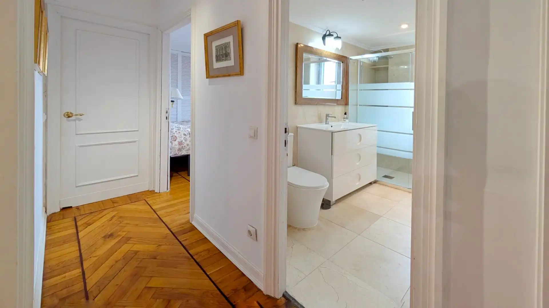 Bathroom of Flat for sale in Santander  with Heating, Terrace and Storage room