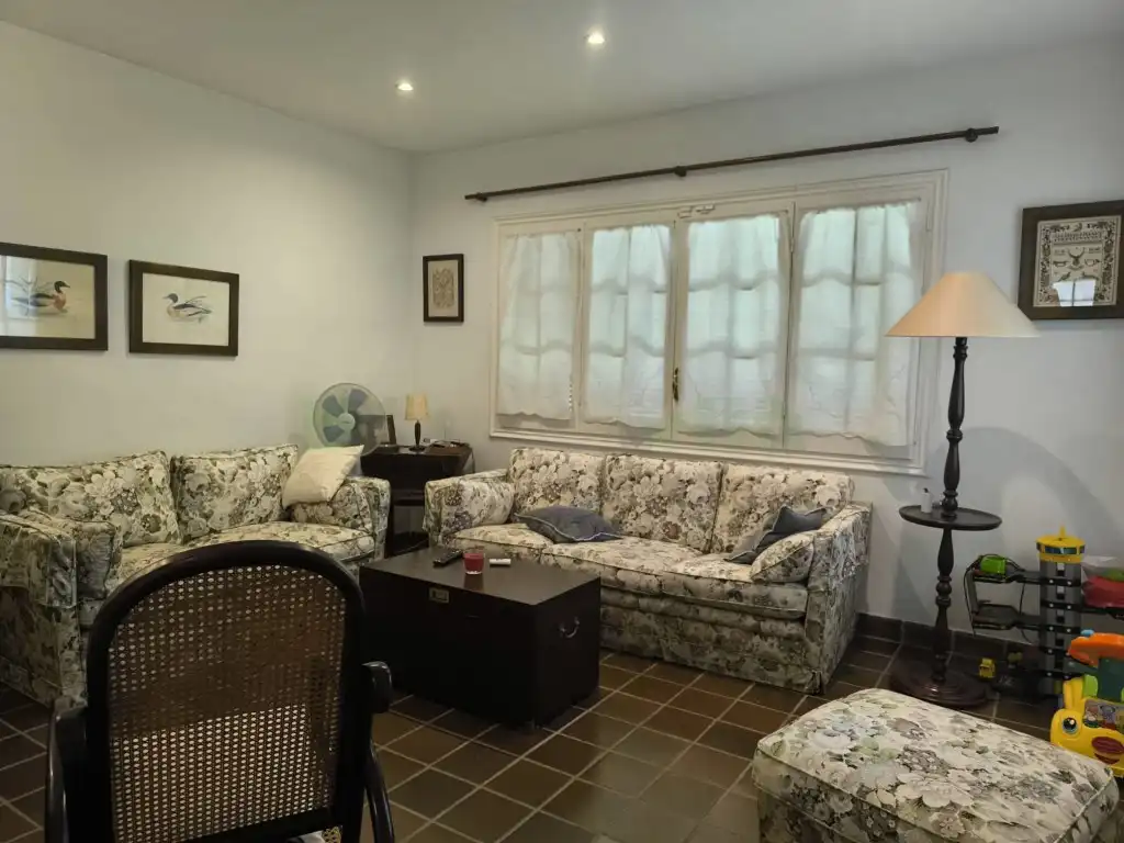 Sala d'estar de Casa o xalet en venda en Pineda de Mar