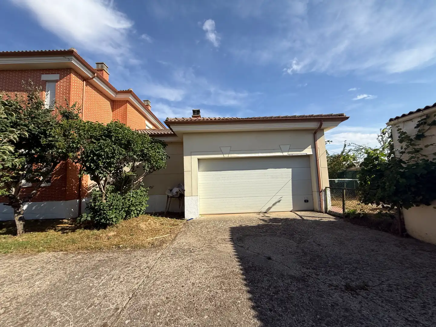Vista exterior de Casa o chalet en venta en Carrión de los Condes con Aire acondicionado, Calefacción y Jardín privado