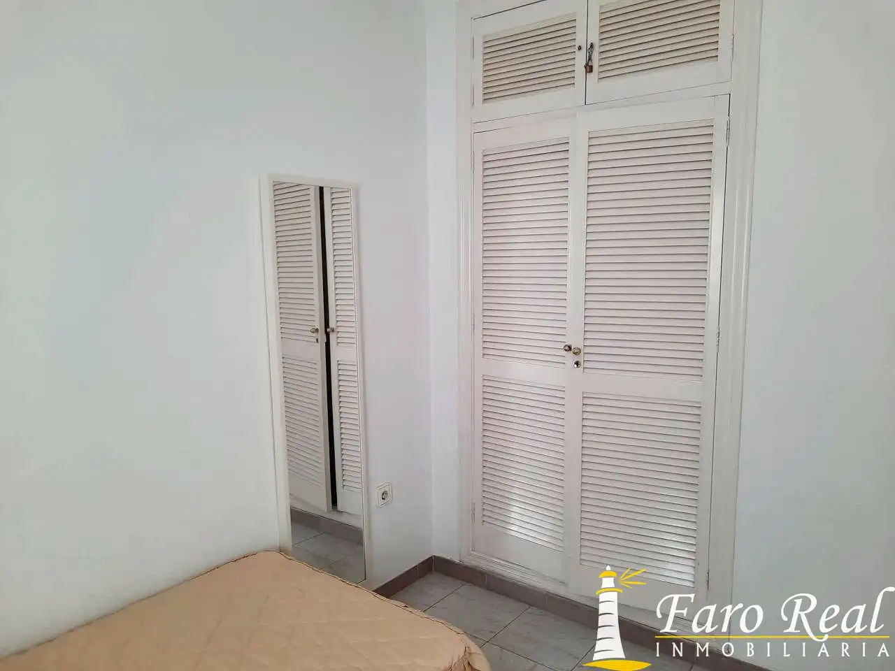 Dormitori de Casa adosada de lloguer en Sanlúcar de Barrameda amb Jardí privat i Moblat