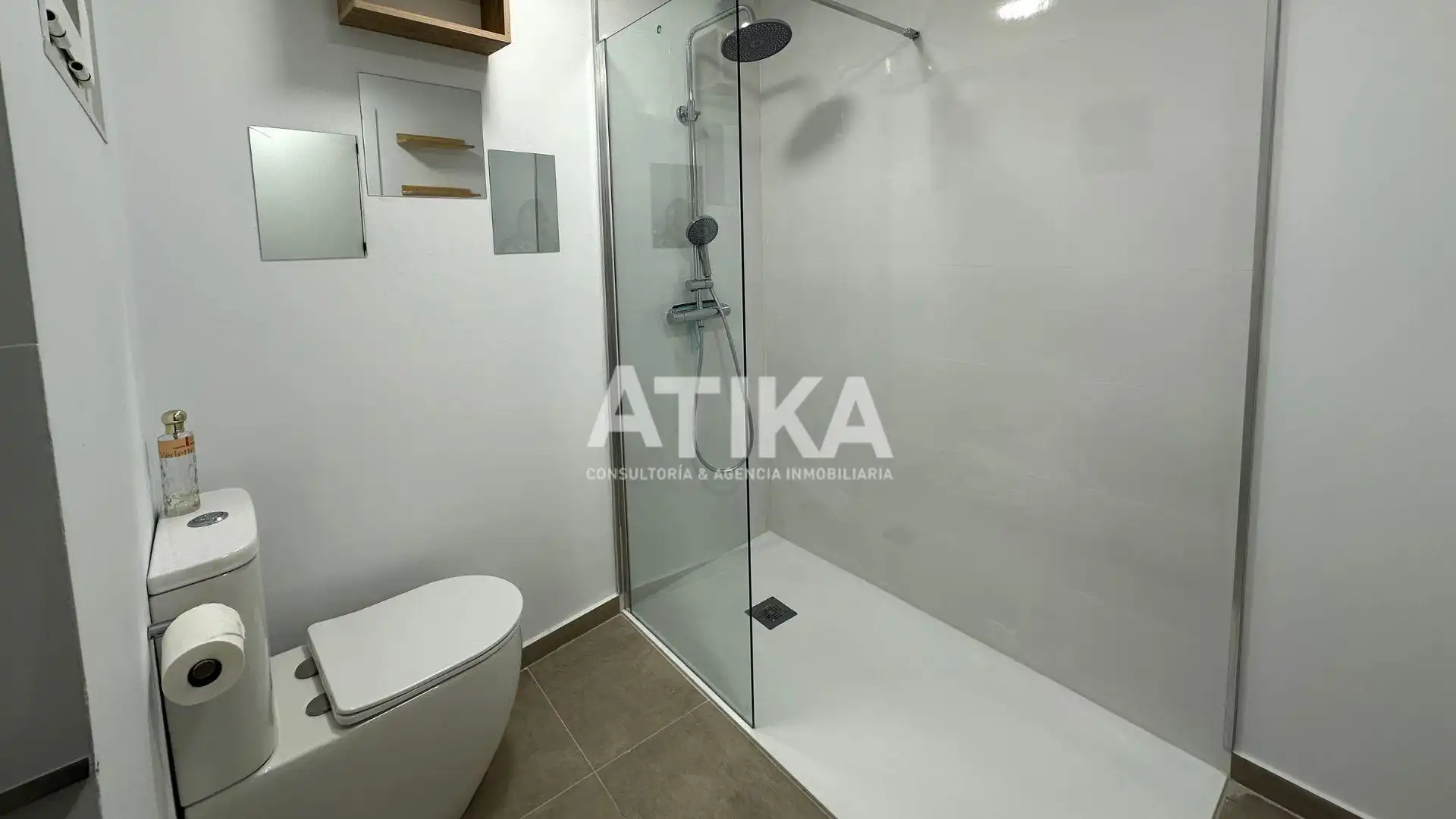 Baño de Piso en venta en Albaida con Parquet, Trastero y Amueblado