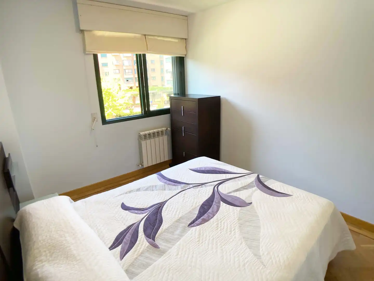 Dormitori de Pis de lloguer en Madrid amb Aire condicionat, Calefacció i Parquet