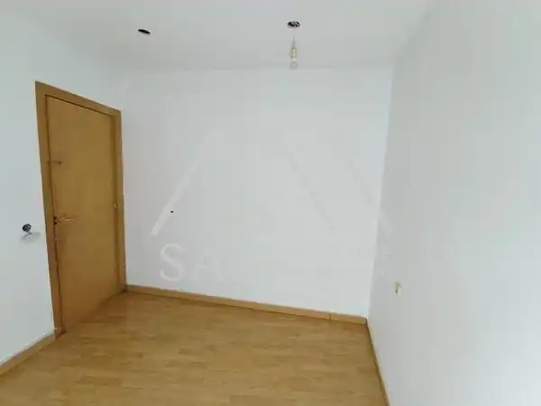 Planta baja en venta en Nou Barris