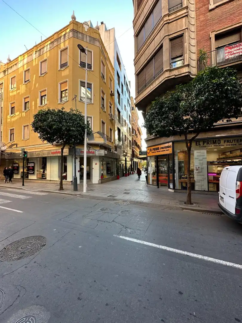 Vista exterior de Local de alquiler en Murcia con Aire acondicionado