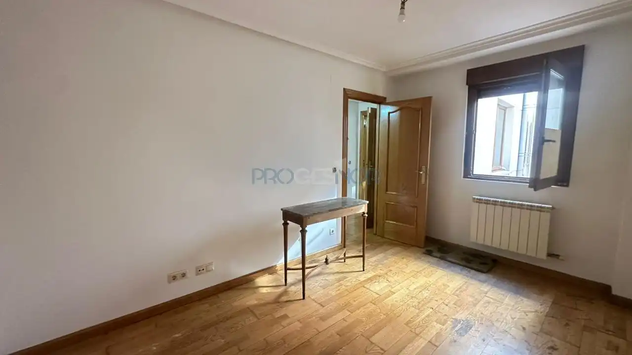 Apartament amb ascensor en venda a Cardiles, imagen 2