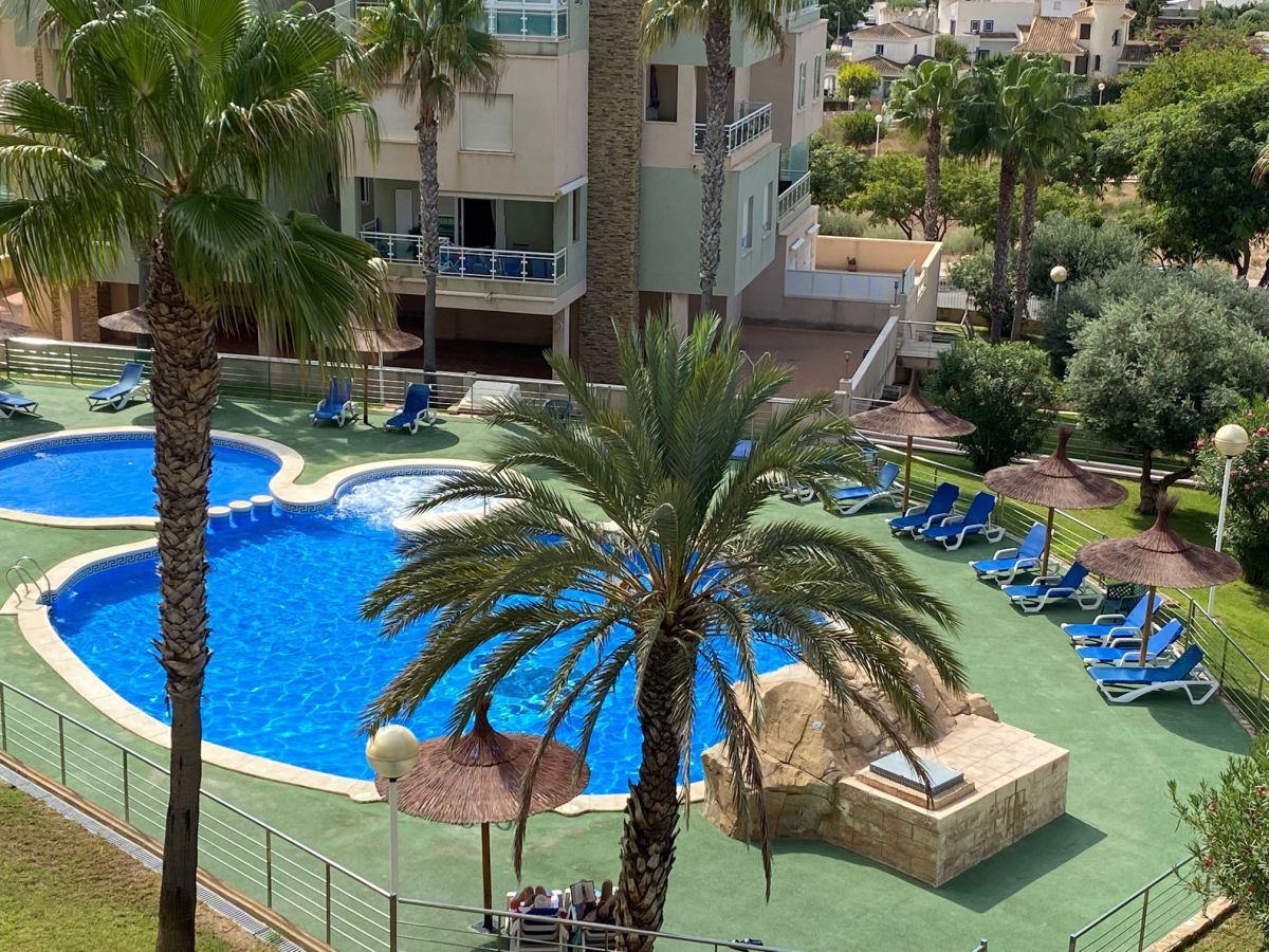 Piscina de Pis de lloguer en Cartagena amb Aire condicionat, Calefacció i Terrassa