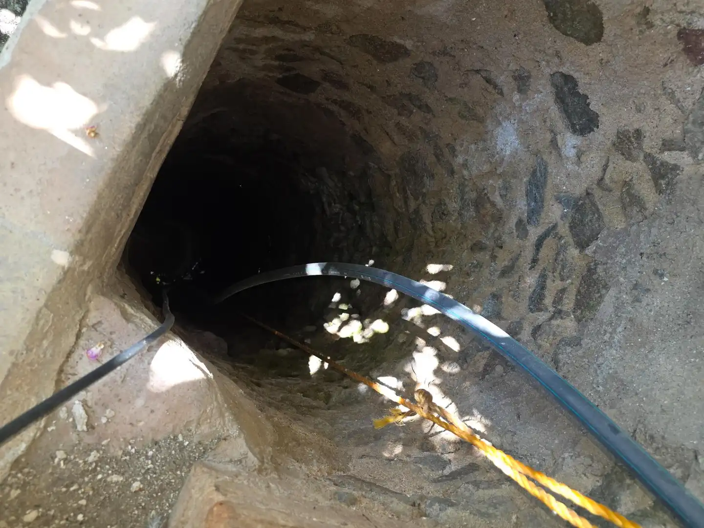 Vista exterior de Casa adosada en venda en Darnius amb Calefacció, Terrassa i Traster