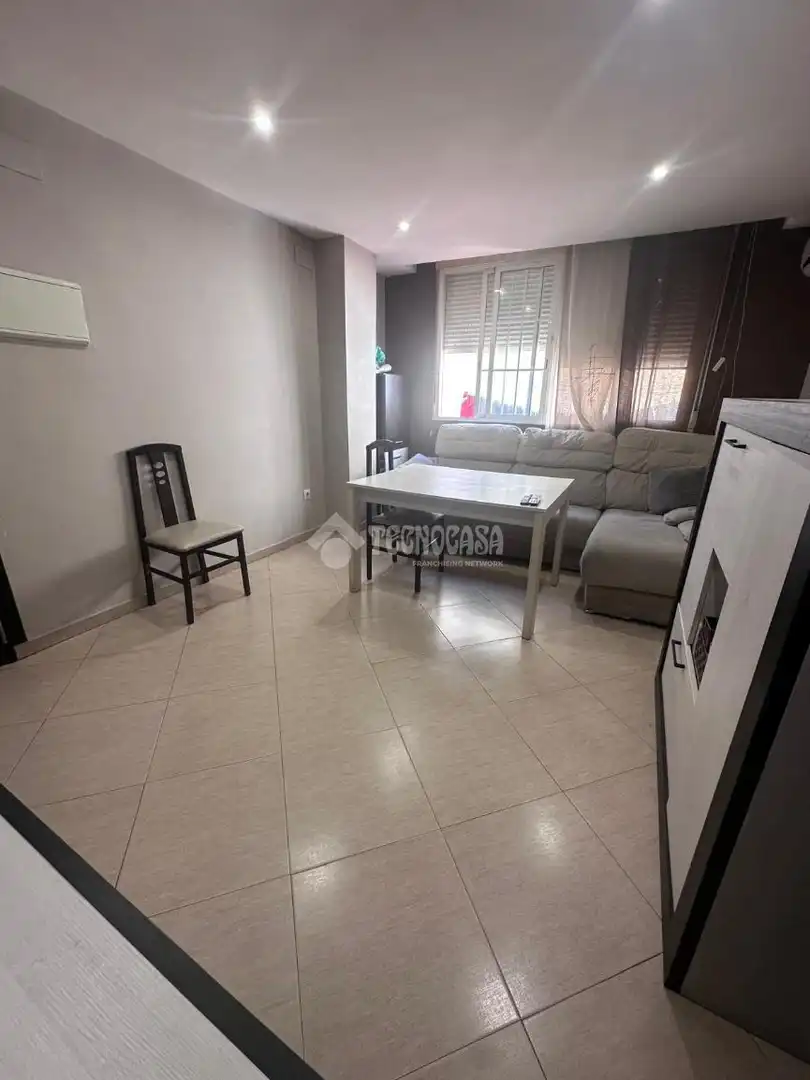 Wohnung zum Verkauf in Nuevo Parque - Los Rosales - Tráfico Pesado
