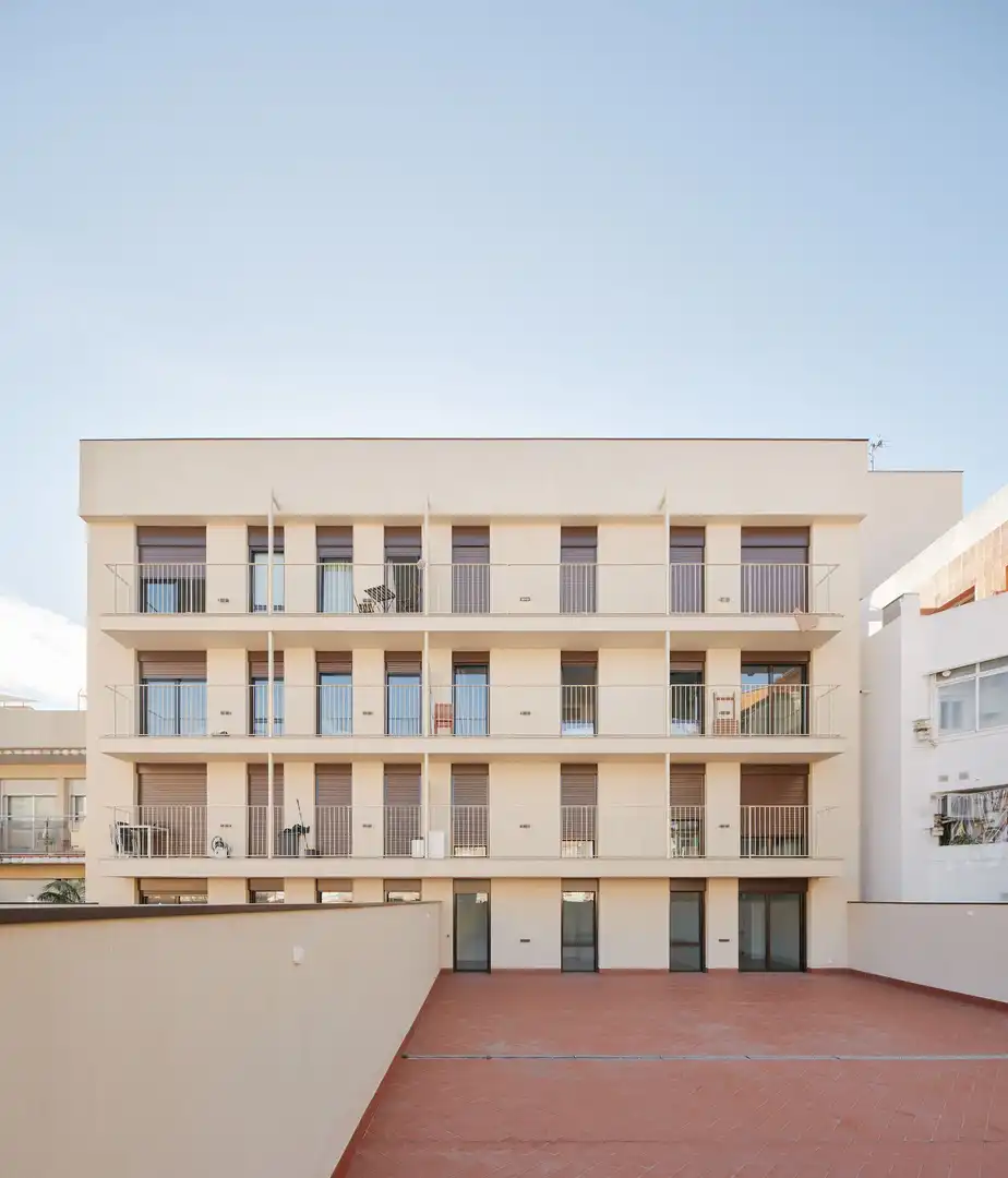 Vista exterior de Piso en venta en Santa Coloma de Gramenet con Aire acondicionado, Calefacción y Terraza