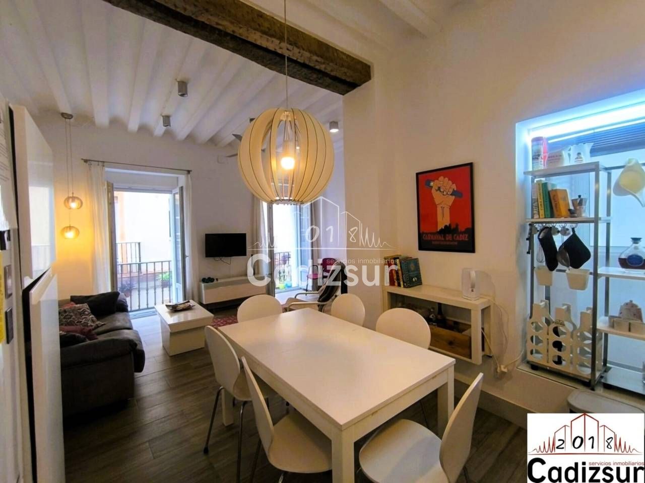 Sala d'estar de Pis en venda en  Cádiz Capital amb Calefacció, Moblat i Balcó