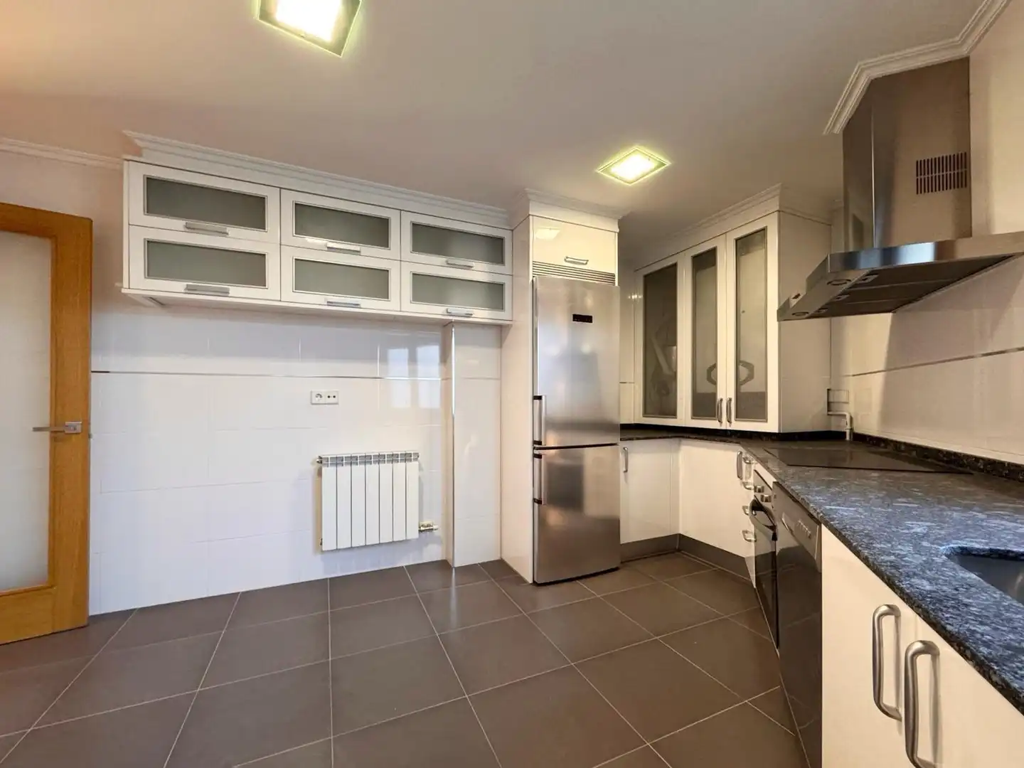 Küche von Wohnung zum Verkauf in Pontevedra Capital  mit Heizung
