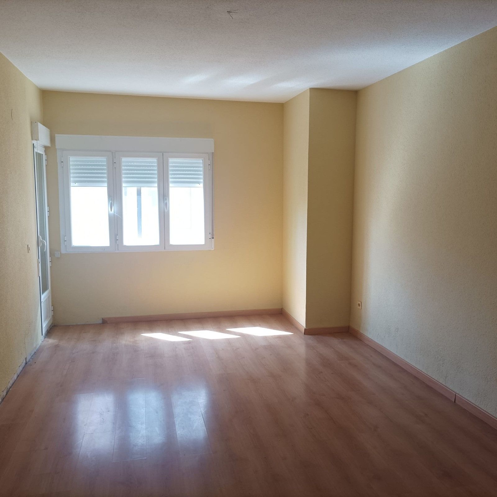 Habitación de Piso en venta en Quintanar de la Orden con Calefacción, Parquet y Terraza