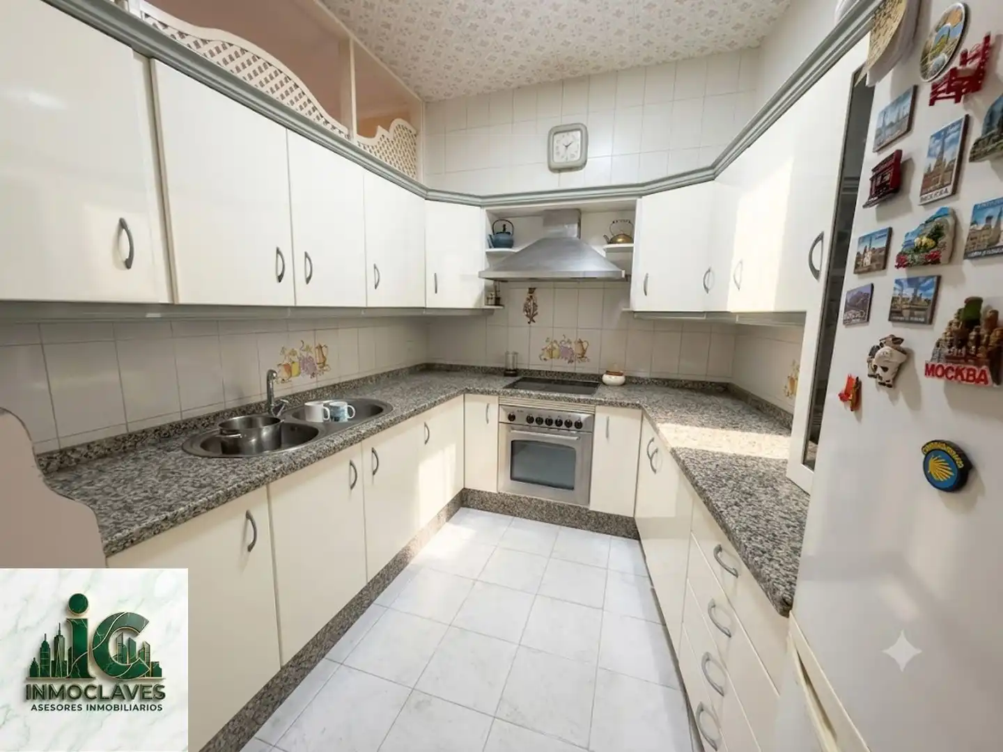 Cuina de Casa o xalet en venda en Algeciras amb Terrassa