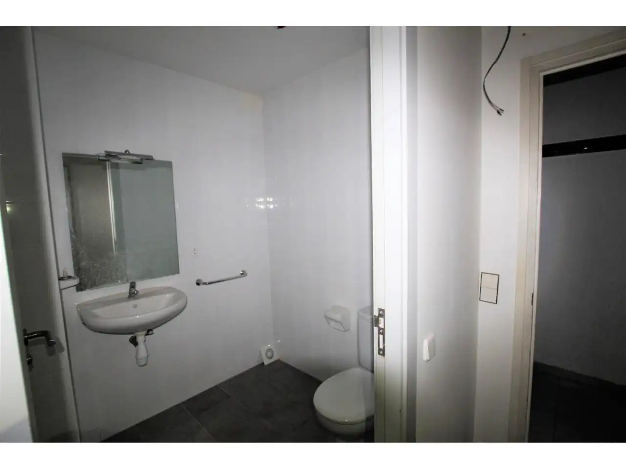 Bany de Local en venda en Girona