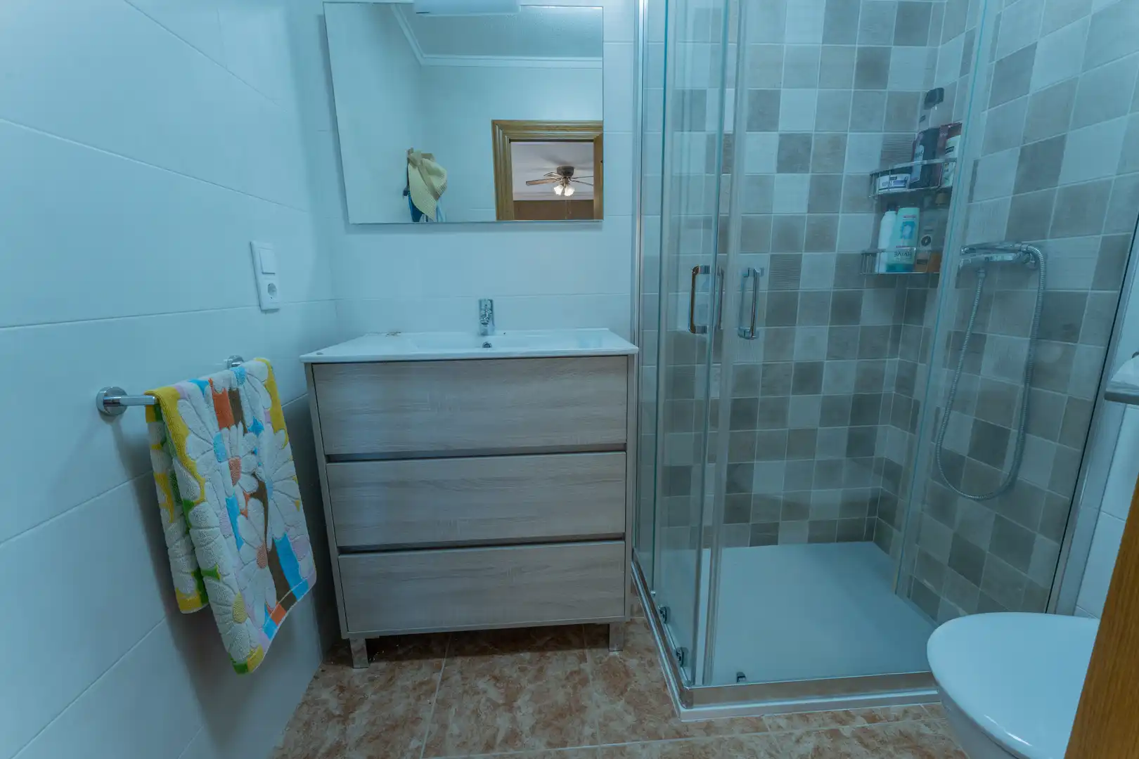 Badezimmer von Wohnung zum Verkauf in Elche / Elx mit Heizung, Terrasse und Möbliert