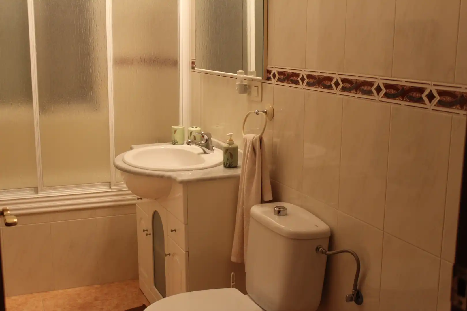 Baño de Casa o chalet en venta en Arroyomolinos de León con Aire acondicionado, Jardín privado y Terraza