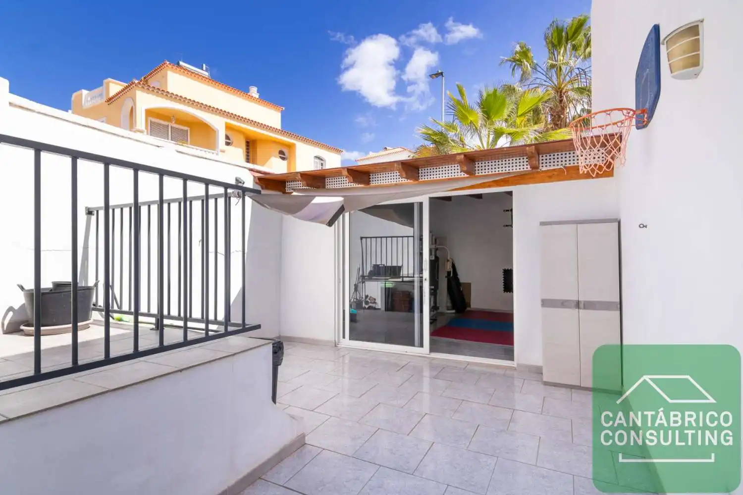 Terraced house with pool for sale in Puerto de Santiago, imagen 4