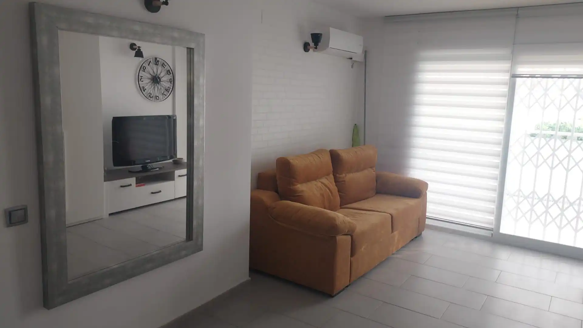 Sala de estar de Apartamento en venta en Salou con Jardín privado, Terraza y Amueblado