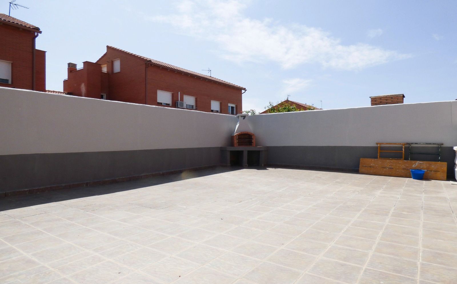 Terrassa de Casa o xalet en venda en Chozas de Canales amb Calefacció, Jardí privat i Terrassa