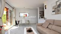 Sala d'estar de Planta baixa en venda en Mijas amb Aire condicionat, Terrassa i Piscina