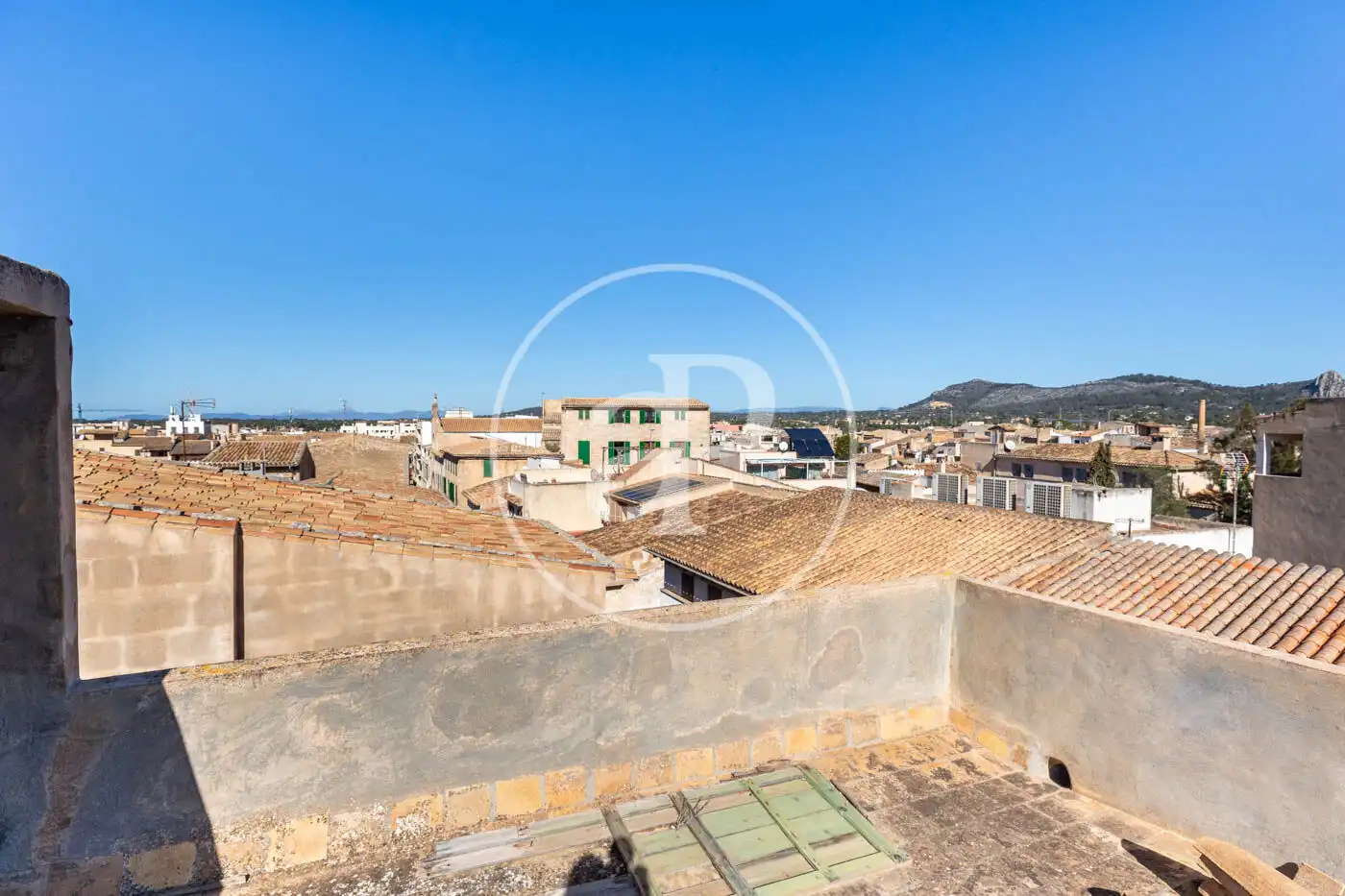 Vista exterior de Casa adosada en venda en Llucmajor amb Jardí privat i Terrassa