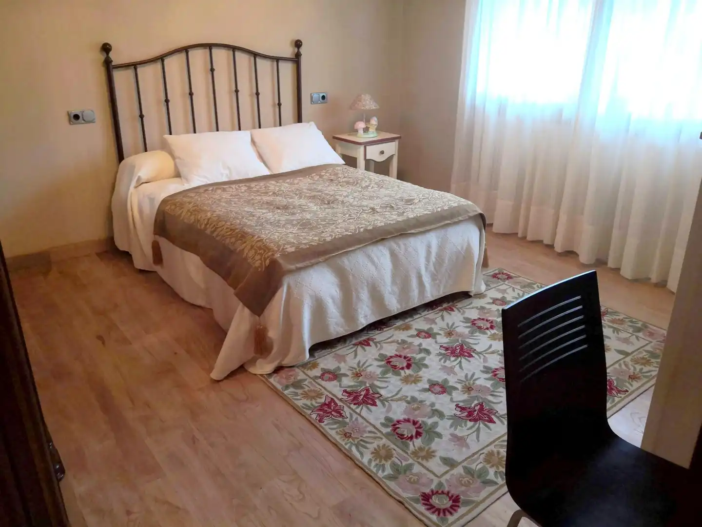 Dormitori de Casa o xalet en venda en Carballo amb Calefacció, Jardí privat i Terrassa