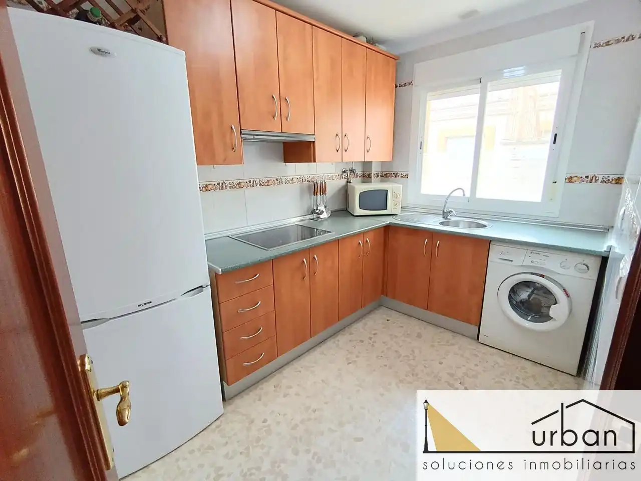 Flat for sale in De Granada, Chipiona Norte