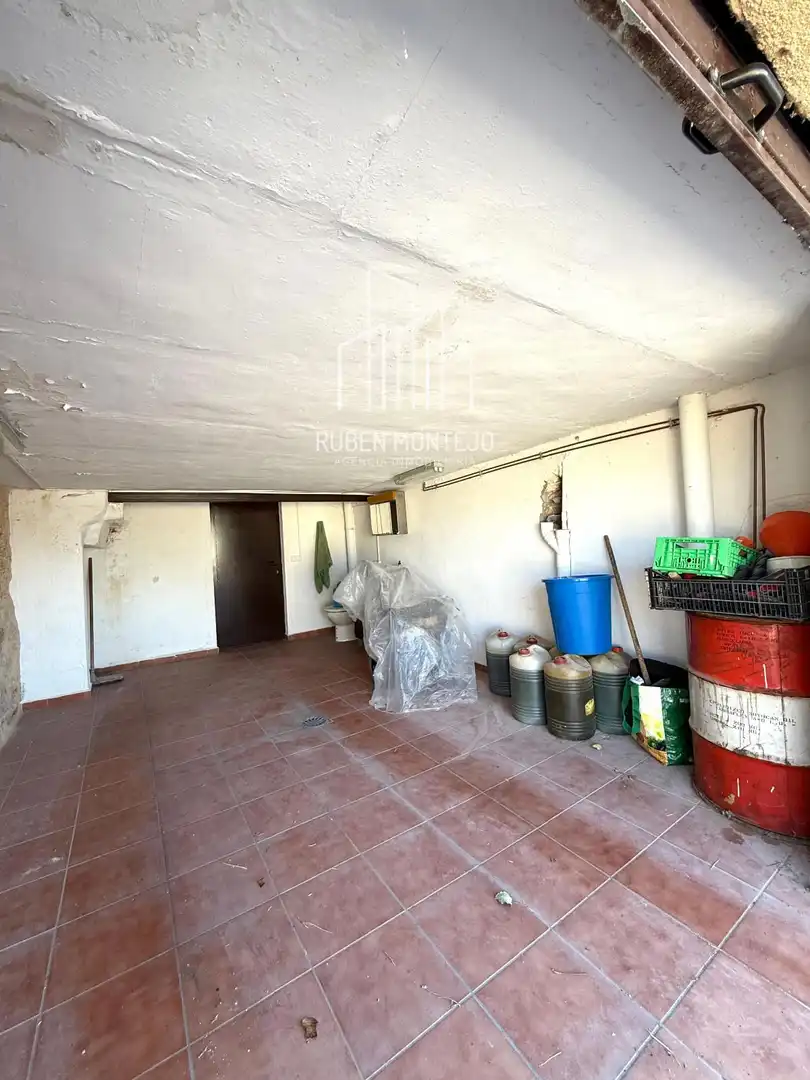 Einfamilien-Reihenhaus zur Miete in Salamanca mit Heizung, Terrasse und Abstellraum